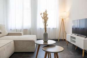 Helle renovierte 3-Zimmer Wohnung in der Gorkistraße