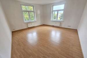 Super 2- Zimmerwohnung in Buckau inkl. Tageslichtbad mit Wanne + Abstellraum + Laminat & Fliesen