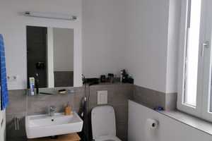 Geschmackvolle 2-Raum-Dachgeschosswohnung mit EBK in Potsdam – Potsdam – Vorschaubild 3