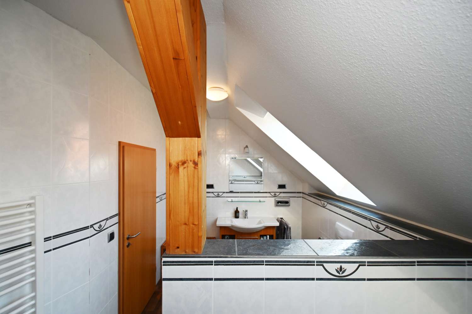 Immobilie in Mettenheim - Vielseitiges Familienanwesen mit Gewerbeoption und ELW zur Erfüllung Ihrer Wohnwünsche! - Bild 0