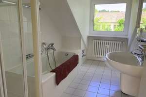 Exklusive 4-Zimmerwohnung mit Poolnutzung und Südwestbalkon in begehrter Lage von BS-Querum! – Die vollständige Adresse der Immobilie erhältst du vom Anbieter., 38108 Wabe-Schunter-Beberbach, Braunschweig – Vorschaubild 5