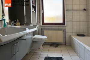 MEHRGENERATIONENHAUS MIT ZWEI WOHNUNGEN UND DOPPELGARAGE – Die vollständige Adresse der Immobilie erhältst du vom Anbieter., 72829 Engstingen – Vorschaubild 6