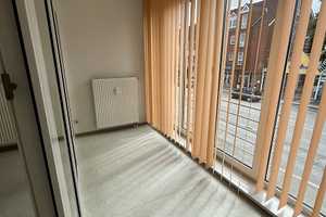 sonnige seniorengerechte 2 Zimmer Wohnung mit Wintergarten – Weserstraße 85, 27572 Bremerhaven – Vorschaubild 3