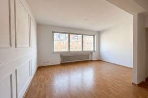 Lichtdurchflutetes Raumwunder: Attraktive 2,5-Zimmer-Wohnung auf der Brehmstraße Düsseltal – 40239 Düsseltal, Düsseldorf – Vorschaubild 2