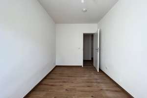 Frisch sanierte 3,5-Zimmer-Wohnung mit großem Balkon und Wohnküche in Uni-Nähe *WG-geeignet* – Berrenrather Straße 138, 50937 Sülz, Köln – Vorschaubild 10