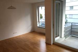 Gepflegte Wohnung mit zwei Zimmern sowie Balkon und EBK in Ulm – Die vollständige Adresse der Immobilie erhältst du vom Anbieter., 89077 Weststadt, Ulm – Vorschaubild 4