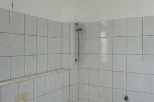 2-Zimmer Wohnung mit EBK, Balkon und Stellplatz im hübschen Altbau in Leverkusen-Wiesdorf – Lichstraße 15, 51373 Wiesdorf, Leverkusen – Vorschaubild 9