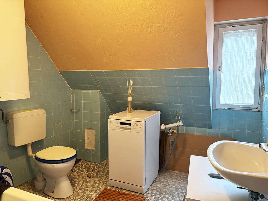 Immobilie in Oberriexingen - Ein-Zweifamilienhaus mit Scheune und Gewölbekeller - Bild 0