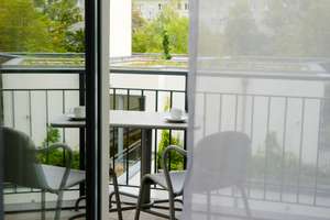 Elegant and Spacious 4-Room Family Apartment with Two Balconies and Two Bathrooms – wolliner strasse 5, 10435 Mitte (Ortsteil), Berlin – Vorschaubild 20