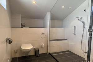 Familienparadies auf ca. 836qm Grundstück- Wintergarten, Doppelgarage, viel Platz in bester Wohnlage – Die vollständige Adresse der Immobilie erhältst du vom Anbieter., 85051 Süd, Ingolstadt – Vorschaubild 3