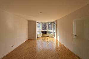 Gut geschnittene lichtdurchflutete 3 Zimmer Wohnung – Die vollständige Adresse der Immobilie erhältst du vom Anbieter., 40545 Oberkassel, Düsseldorf – Vorschaubild 4