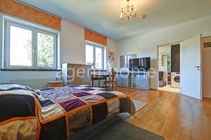 MÖBLIERT - CENTRAL AND GREEN - Charming apartment in a prime location – Die vollständige Adresse der Immobilie erhältst du vom Anbieter., 70176 Feuersee, Stuttgart – Vorschaubild 15