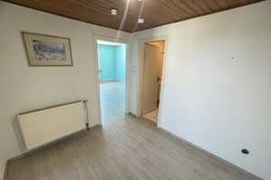 WOHNEN IM HERZEN DER STADT – 
2-Zimmer-Wohnung mit Charme & Fernsicht! – Solingen – Vorschaubild 2