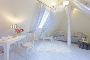 Möblierte Maisonette Wohnung in Jugendstilvilla mit Blick ins Grüne in Stuttgart Feuerbach – Die vollständige Adresse der Immobilie erhältst du vom Anbieter., 70469 Bahnhof Feuerbach, Stuttgart – Vorschaubild 4