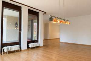 S-Heumaden: Helle 3,5-Zimmer-Wohnung mit Einbauküche, Terrasse und Aufzug – Die vollständige Adresse der Immobilie erhältst du vom Anbieter., 70619 Heumaden, Stuttgart – Vorschaubild 4