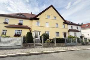 gepflegtes Stadthaus in zentraler Lage von Apolda – Die vollständige Adresse der Immobilie erhältst du vom Anbieter., 99510 Apolda – Vorschaubild 2