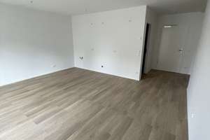 Alltagstaugliche 3-Zimmer-Wohnung mit Balkon in Berlin – Behringstrasse 20, 12437 Baumschulenweg, Berlin – Vorschaubild 2