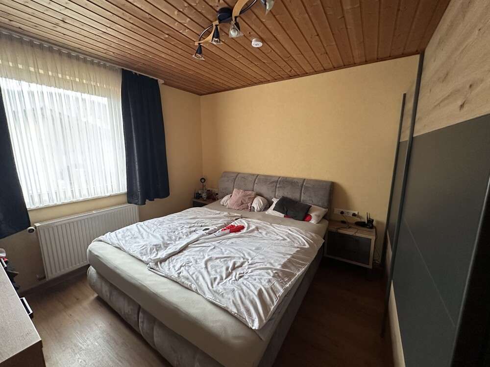 Immobilie in Miltenberg - Hell, großzügig, familienfreundlich: Einfamilienhaus mit großem Garten und zwei Garagen - Bild 0