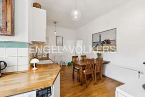 Denkmalgeschützter Altbaucharme: Stilvolle 3-Zimmer-Wohnung mit lauschiger Innenhofterrasse – 50939 Klettenberg, Köln – Vorschaubild 2
