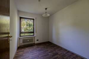 98 m² Wohn-/Nutzfläche | 2,5-Zimmer-Wohnung mit Hobbyraum, ca. 70 m² Privatgarten, sofort bezugsfrei – Die vollständige Adresse der Immobilie erhältst du vom Anbieter., 80997 Allach, München – Vorschaubild 7