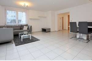 3-Zimmer-Hochparterre-Wohnung mit Balkon in Stuttgart-Mitte – Die vollständige Adresse der Immobilie erhältst du vom Anbieter., 70182 Diemershalde, Stuttgart – Vorschaubild 6
