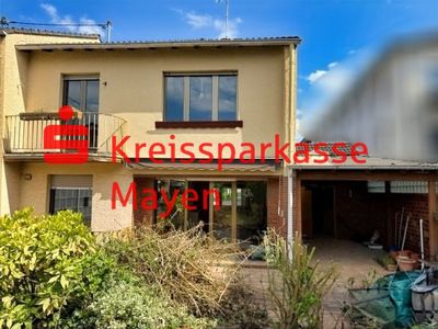 Familienfreundliche Doppelhaushälfte mit Garten, Terrasse und Garage