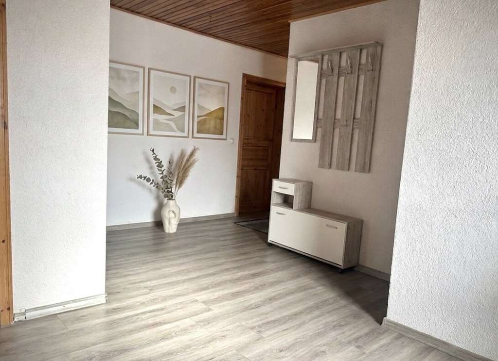 Immobilie in Elbtal - Bungalow mit Einliegerwohnung, Halle & 5 Stellplätzen – ruhige Lage in Elbtal - Bild 3