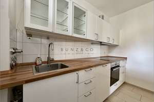 Renovierte Wohnung mit Südloggia, Einbauküche und TG-Stellplatz – Becherstr. 3, 80686 Sankt Ulrich, München – Vorschaubild 11
