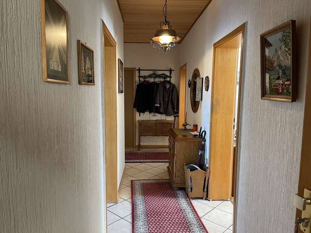 Immobilie in Sehnde - Großzügiges Ein- bis Zweifamilienhaus in guter Lage von Sehnde  - Bild 4