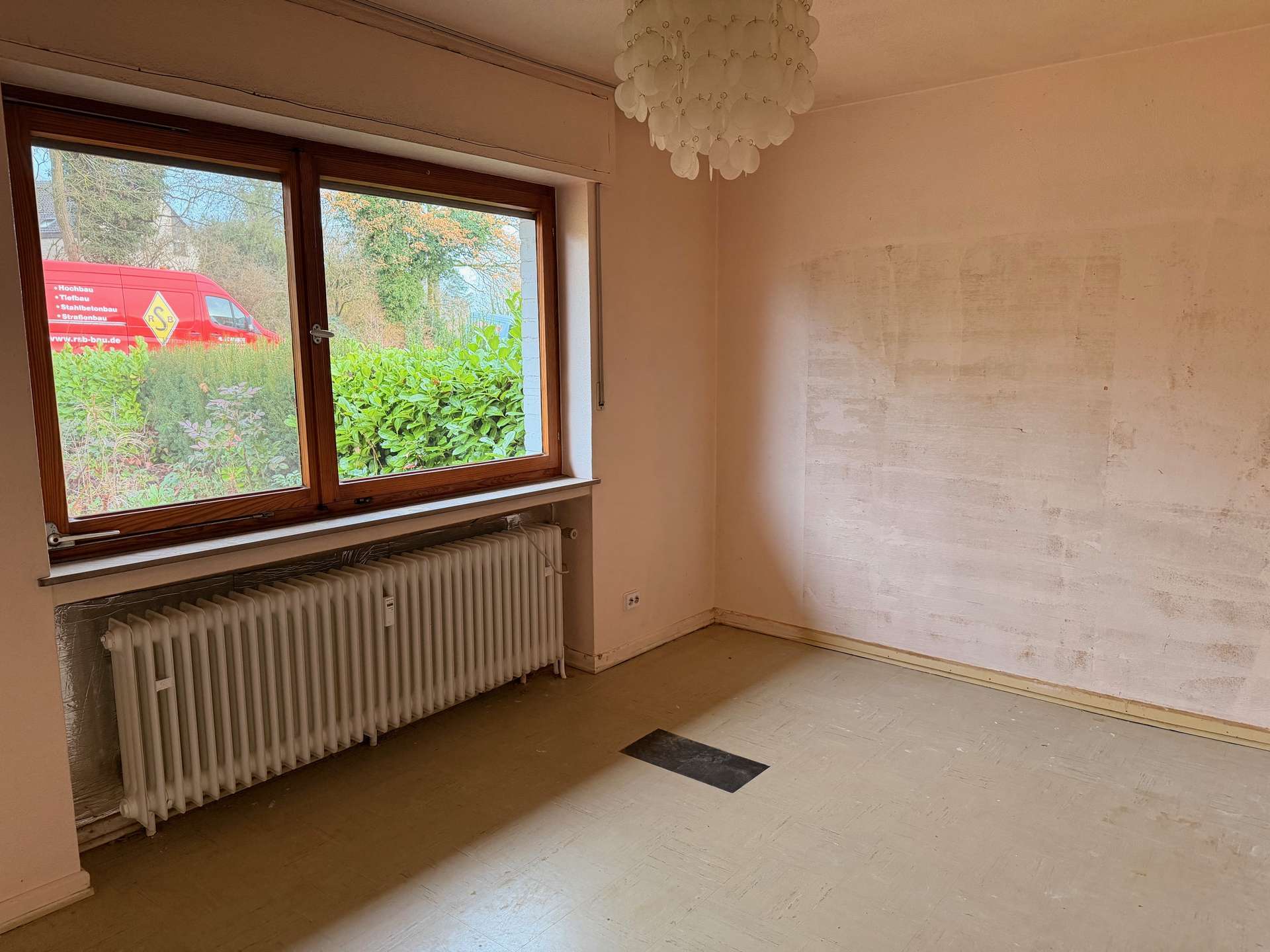 Immobilie in Windeck - Vermietetes Zweifamilienhaus für Mehrgenerationenwohnen in Top Lage - Bild 1