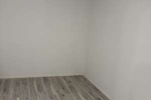 Helle 2-Zimmer-Wohnung mit Balkon und Einbauküche in Nürnberg-Schniegling – Brettergartenstraße 94, 90427 Schniegling, Nürnberg – Vorschaubild 2