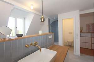 Außergewöhnliche, möblierte DG-Wohnung mit Sauna im begehrten Glockenbachviertel – Die vollständige Adresse der Immobilie erhältst du vom Anbieter., 80469 Glockenbach, München – Vorschaubild 13