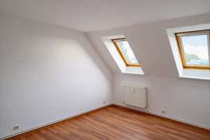 Helle Dachgeschosswohnung in St. Gertrud: Dreizimmer-Wohnung mit Balkon – Die vollständige Adresse der Immobilie erhältst du vom Anbieter., 23566 Sankt Gertrud, Lübeck – Vorschaubild 4