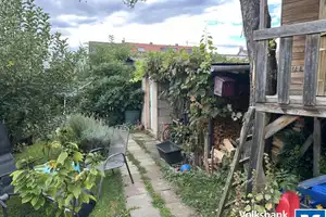 Schmuckes Reiheneckhaus in schöner Ortsrandlage von Reutlingen – Reutlingen (Kreis) – Vorschaubild 1