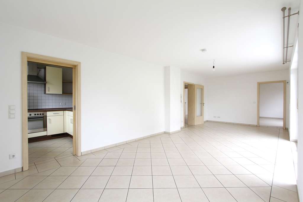 Immobilie in Weichering - Sofort bezugsfertiges Einfamilienhaus mit Einliegerwohnung - Bild 2