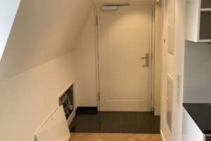 MAXVORSTADT | NEUBAU-Dachgeschoss-Wohnung mit Fußbodenheizung, Parkett, EBK, Videosprechanlage – Die vollständige Adresse der Immobilie erhältst du vom Anbieter., 80799 Am alten nördlichen Friedhof, München – Vorschaubild 9
