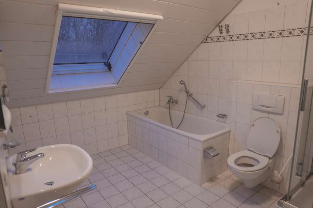 Immobilie in Overath - Willkommen in Ihrem neuen Zuhause, einem Raum-Wunder im Herzen von Overath! - Bild 3