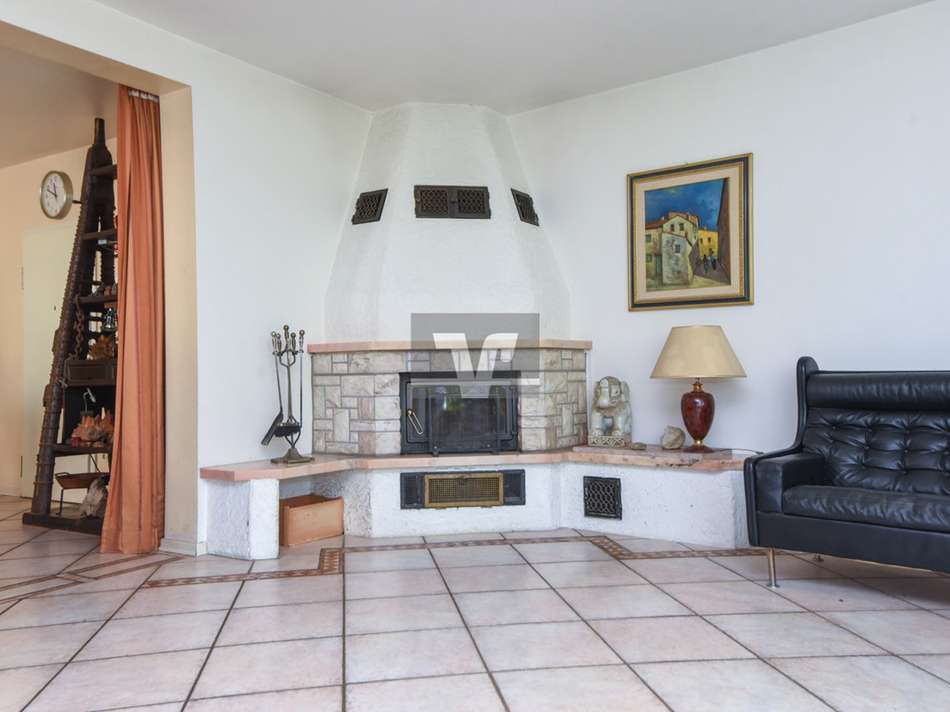 Gemütlicher Kaminbereich zum V