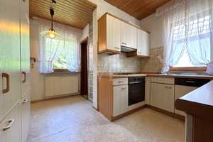 * Charmantes Einfamilien-Fachwerkhaus mit kleinem Garten und Ausbaupotenzial * – Ludwigsburg (Kreis) – Vorschaubild 7