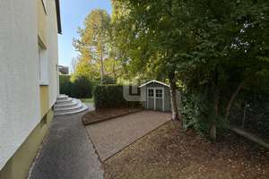WINDISCH Immobilien - Doppelhaushälfte mit großem Garten in ruhiger Spielstraße zu vermieten – Die vollständige Adresse der Immobilie erhältst du vom Anbieter., 82194 Gröbenzell – Vorschaubild 2