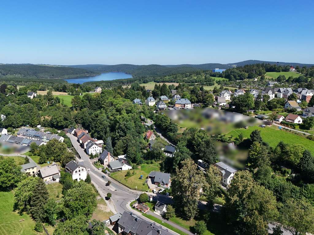 Immobilie in Eibenstock - Traumhaftes Einfamilienhaus im Landhausstil mit Doppelgarage auf großem Grundstück in Eibenstock - Bild 2