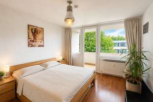 Johanneskirchen: großzügig wohnen mit sonnigen Balkon – Die vollständige Adresse der Immobilie erhältst du vom Anbieter., 81927 Johanneskirchen, München – Vorschaubild 4