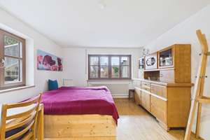 Wohlfühloase mit Gartenidylle: Modernisiertes Haus mit Einliegerwohnung, Doppelgarage und PV-Anlage – Die vollständige Adresse der Immobilie erhältst du vom Anbieter., 84137 Vilsbiburg – Vorschaubild 22