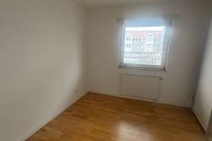 Toplage in Rodenkirchen! Helle 4-Zimmerwohnung mit Balkon – Die vollständige Adresse der Immobilie erhältst du vom Anbieter., 50996 Rodenkirchen (Ortsteil), Köln – Vorschaubild 5