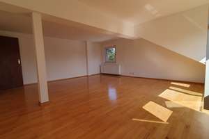 Stilvolle 2-Raum-DG-Wohnung in Düsseldorf-Wersten – Curieweg 30, 40591 Wersten, Düsseldorf – Vorschaubild 3