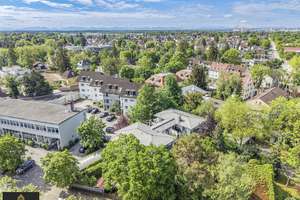 Traumwohnung mit zwei großen Dachterrassen nur 10-Gehminuten von der U- und S-Bahn entfernt – Die vollständige Adresse der Immobilie erhältst du vom Anbieter., 81825 Gartenstadt Trudering, München – Vorschaubild 57