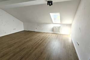 Renovierte 3,5 Dachgeschosswohnung in Peißenberg – Die vollständige Adresse der Immobilie erhältst du vom Anbieter., 82380 Peißenberg – Vorschaubild 2