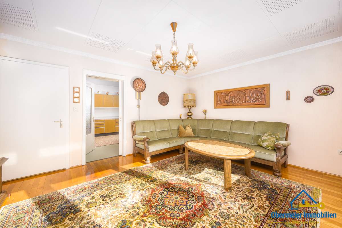 Immobilie in Schwandorf - Sehr gepflegtes Zweifamilienhaus mit Doppelgarage - Bild 1