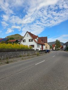 Drei Familienhaus sucht neuen Eigentümer-Rendite Objekt