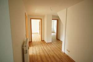 3 Raum Dachgeschoßwohnung in Tharandt zu verkaufen – Piennerstr. 37, 1737 Tharandt – Vorschaubild 3